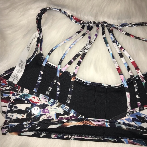 Nwt lululemon Lighten Up Bra culture clash multi - Picture 5 of 5